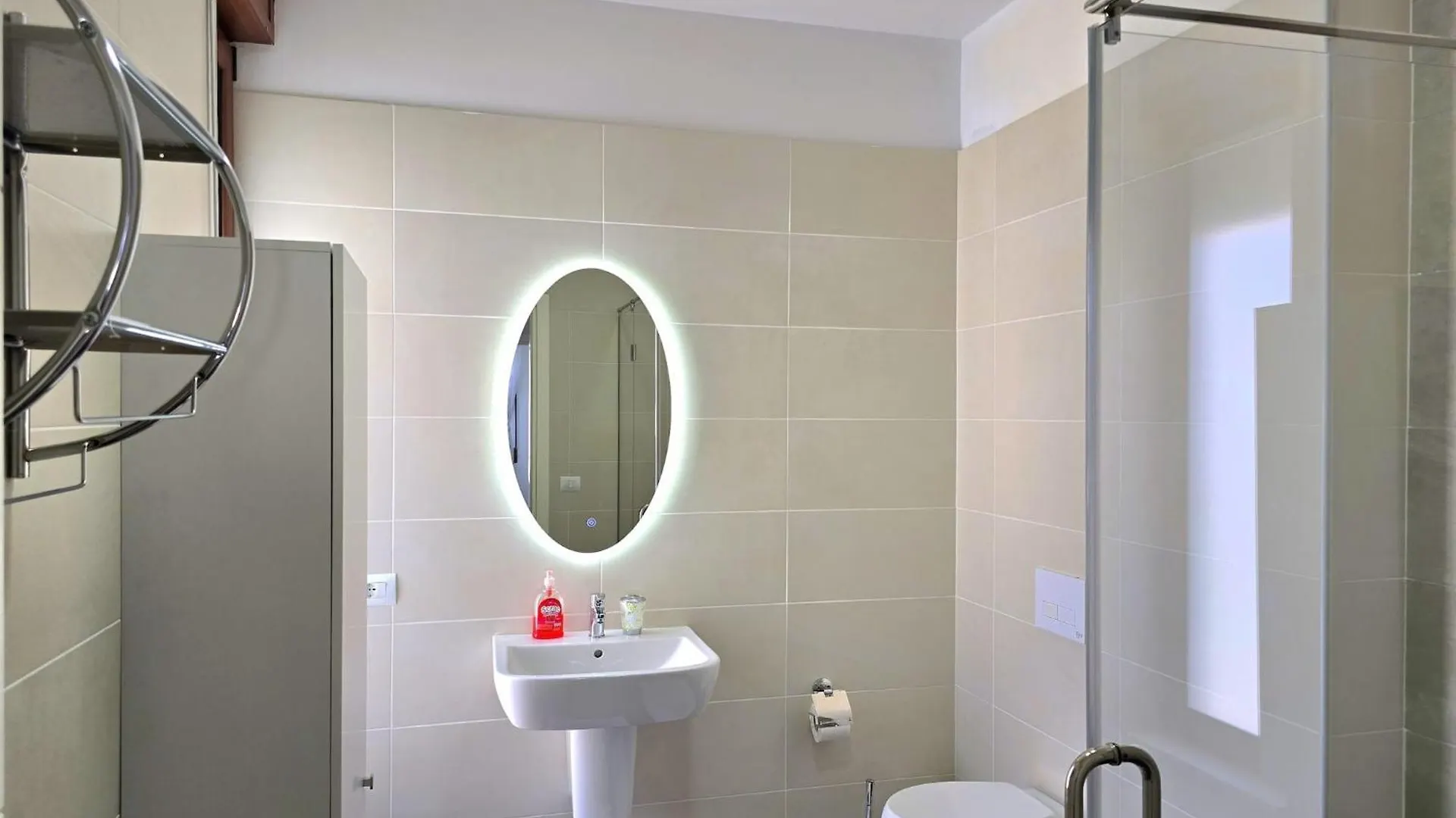 Inviting Holiday Home With Garden Plazhi San Pietro