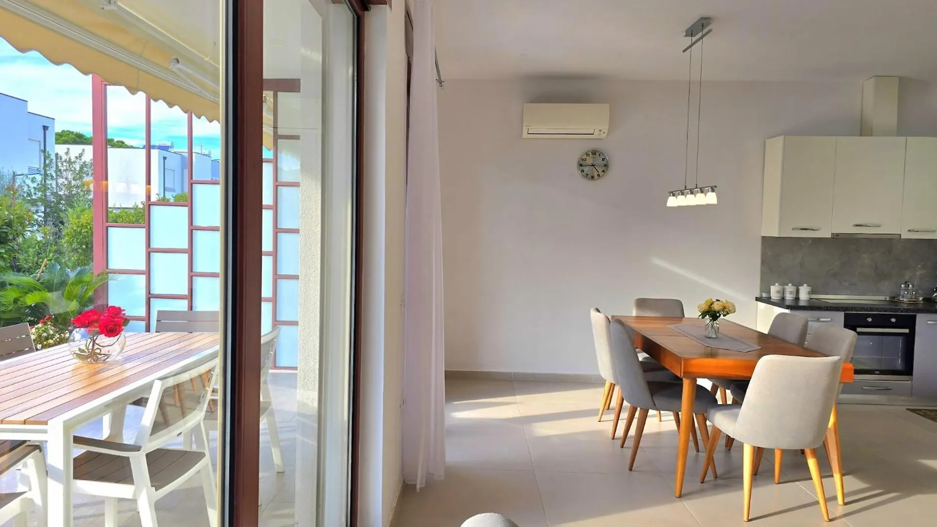 Inviting Holiday Home With Garden Plazhi San Pietro 0*,  Albania